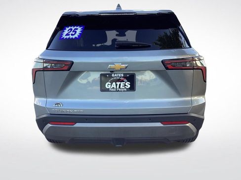 Used 2025 Chevrolet Equinox LT AWD/4WD image 9