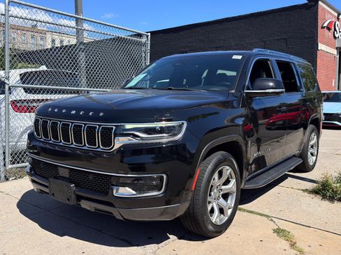 Used 2022 Jeep Wagoneer Series II image 1