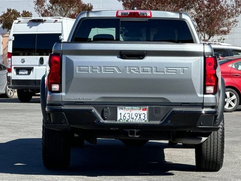 Used 2024 Chevrolet Colorado Trail Boss w/ Technology Package image 4