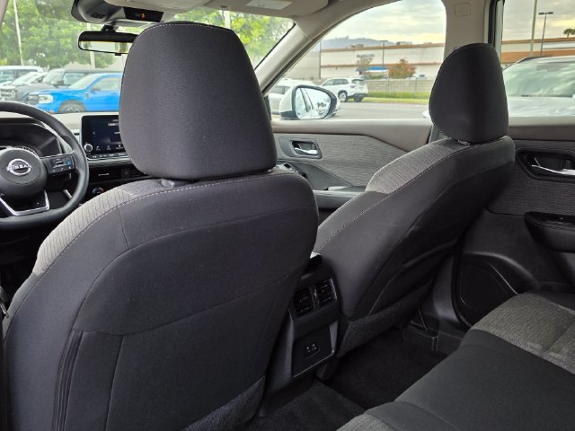 Used 2023 Nissan Rogue SV AWD/4WD image 15