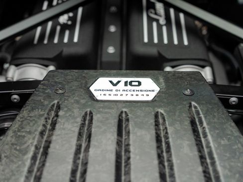 Used 2015 Lamborghini Huracan LP 610-4 image 44