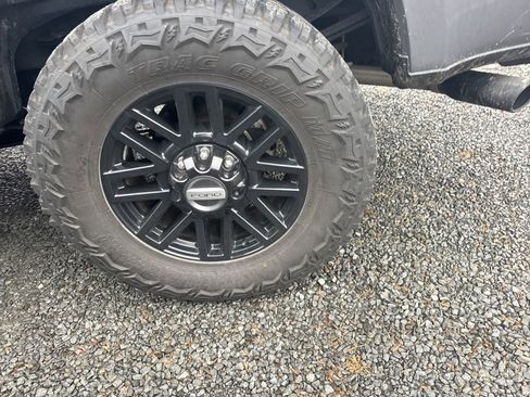 Used 2022 Ford F250 XLT w/ Black Appearance Package image 23