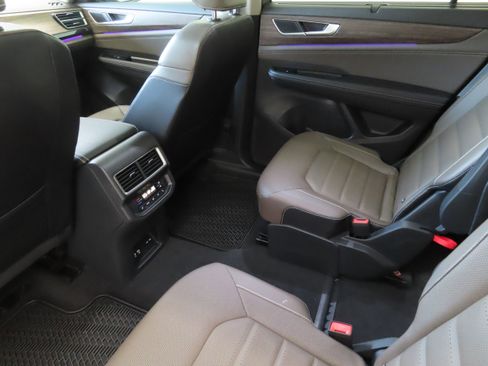 New 2025 Volkswagen Atlas SEL image 24