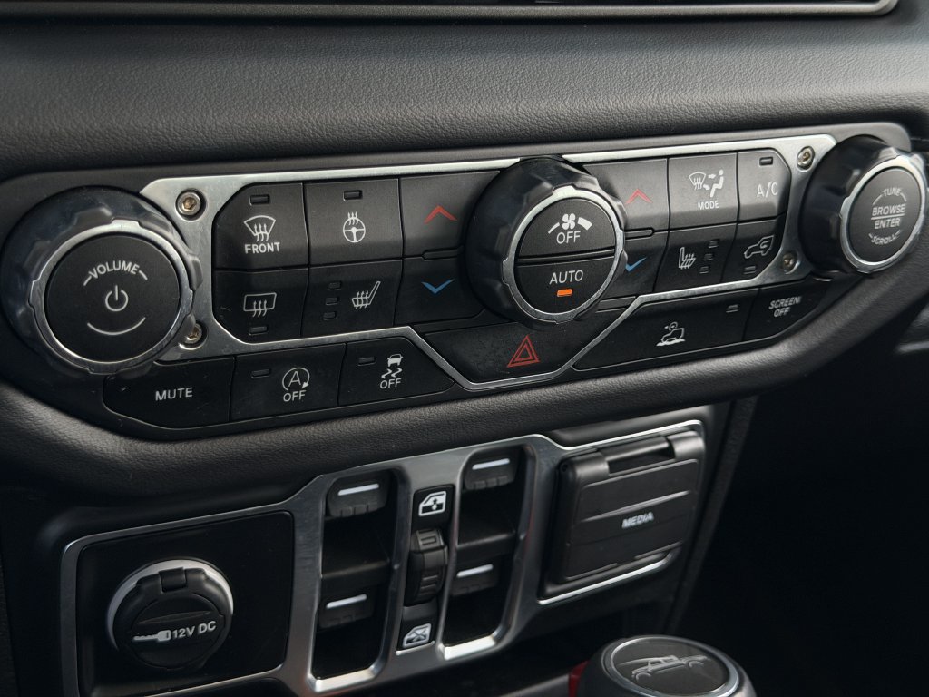 Used 2025 Jeep Gladiator Sport AWD/4WD image 21