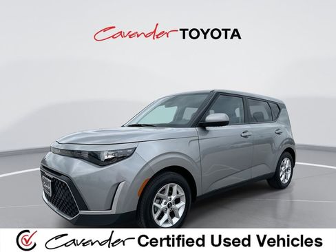 Used 2025 Kia Soul LX w/ LX Technology Package FWD image 1