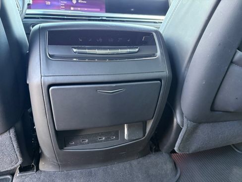 Used 2025 Cadillac Escalade Sport Platinum AWD/4WD image 22