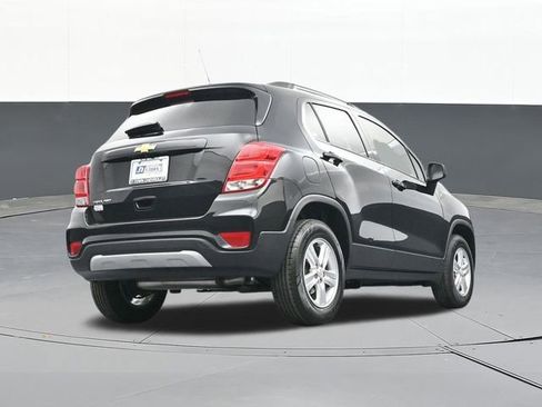 Used 2022 Chevrolet Trax LT w/ LT Convenience Package image 47