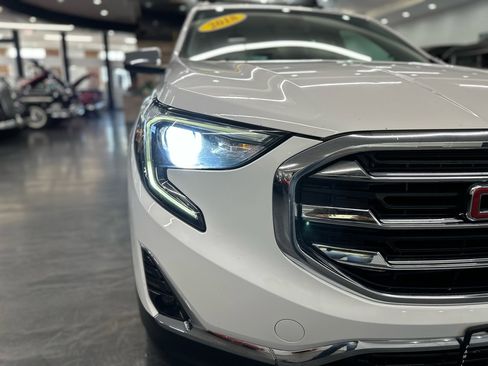 Used 2018 GMC Terrain SLT w/ Infotainment Package II image 8