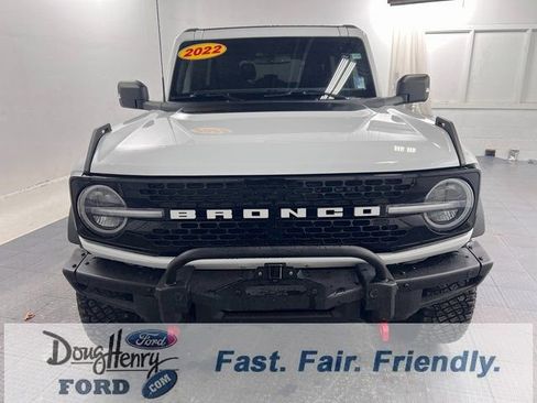 Used 2022 Ford Bronco Wildtrak image 2