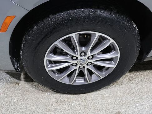 Used 2024 Buick Enclave Premium image 18