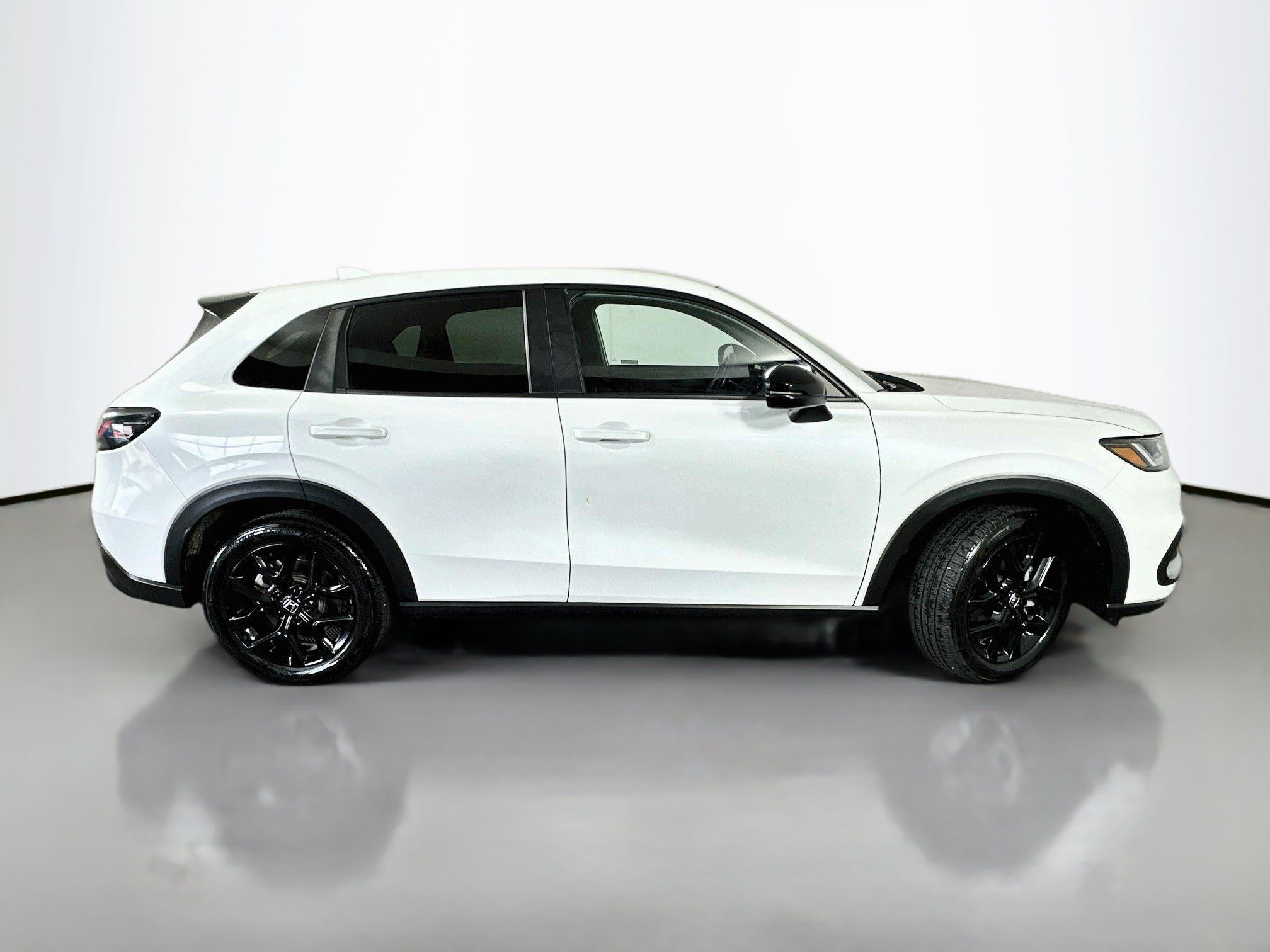 Used 2024 Honda HR-V Sport image 8