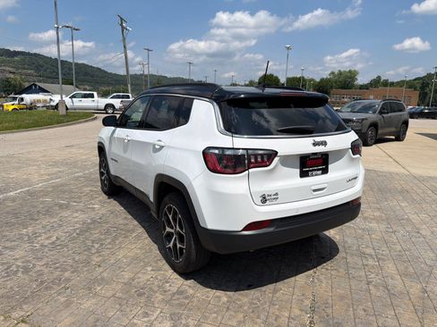 Used 2025 Jeep Compass Limited AWD/4WD image 6
