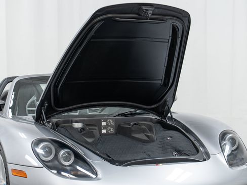 Used 2005 Porsche Carrera GT RWD image 11