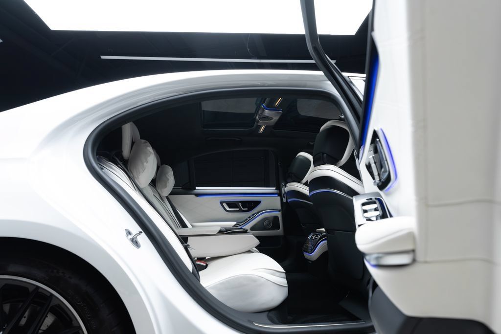 Used 2025 Mercedes-Benz S 63 AMG S image 39