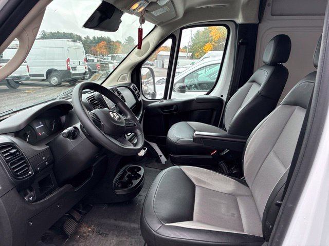 Used 2026 RAM ProMaster 2500 w/ Convenience Group FWD image 12
