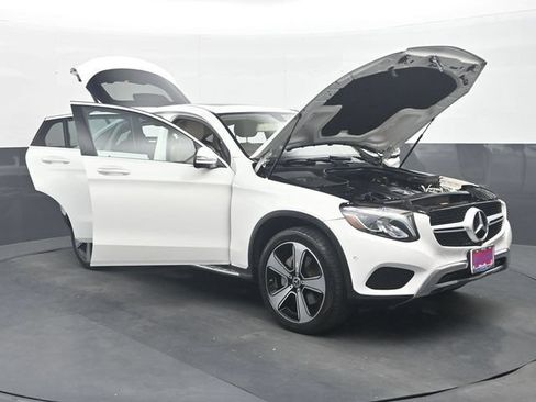 Used 2019 Mercedes-Benz GLC 300 4MATIC Coupe image 35