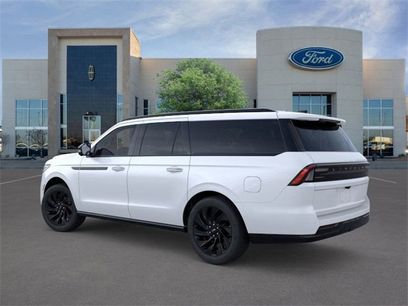New 2025 Lincoln Navigator L Reserve w/ Jet Appearance Package