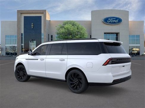 New 2025 Lincoln Navigator L Reserve w/ Jet Appearance Package image 4