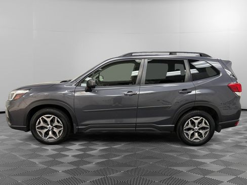 Used 2020 Subaru Forester Premium image 2