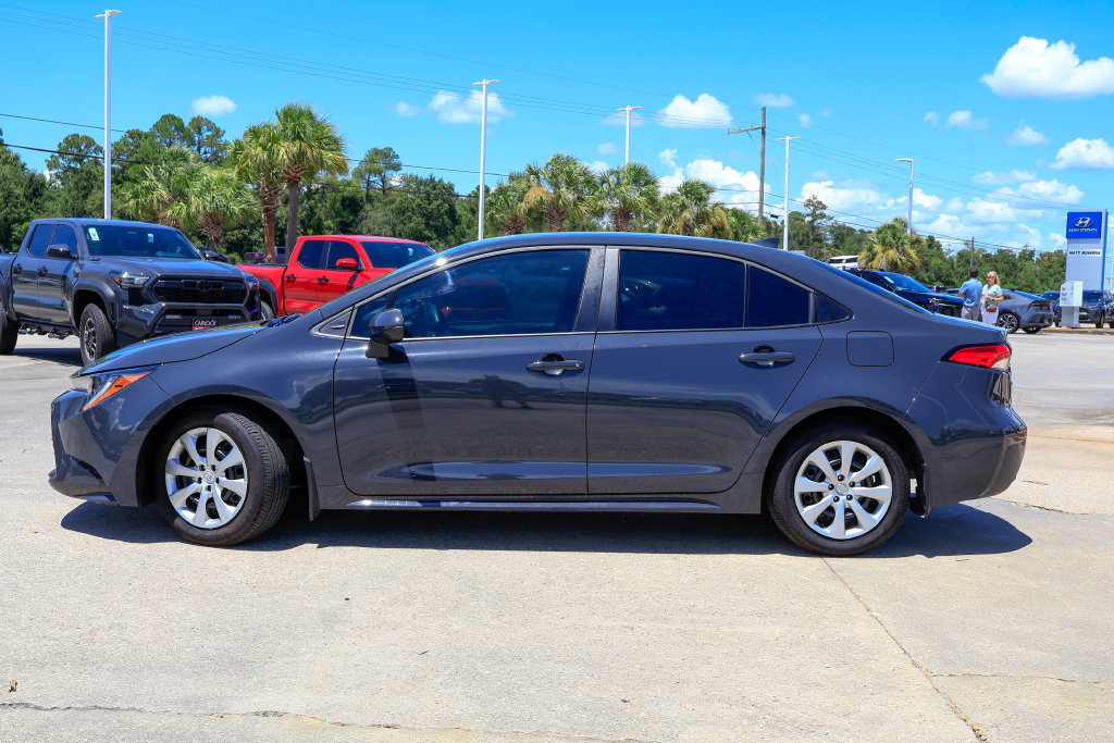 Used 2026 Toyota Corolla LE FWD image 26