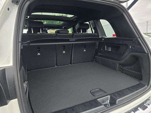 New 2026 Mercedes-Benz GLB 250 4MATIC image 21