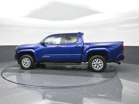 Used 2025 Toyota Tacoma SR5 w/ SR5 Upgrade Package AWD/4WD image 5