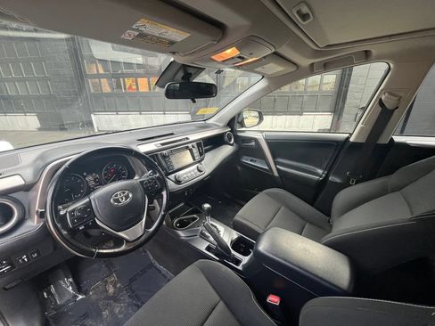 Used 2018 Toyota RAV4 XLE AWD/4WD image 26