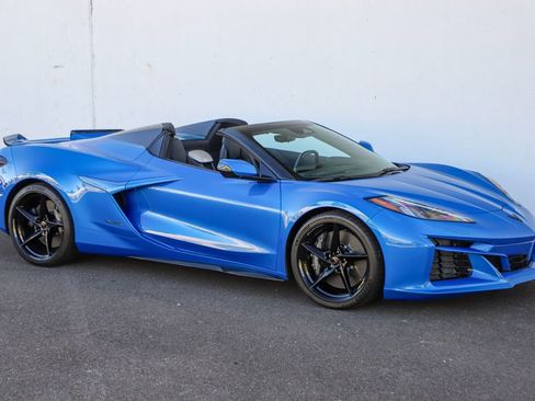 Used 2025 Chevrolet Corvette E-Ray AWD/4WD image 1