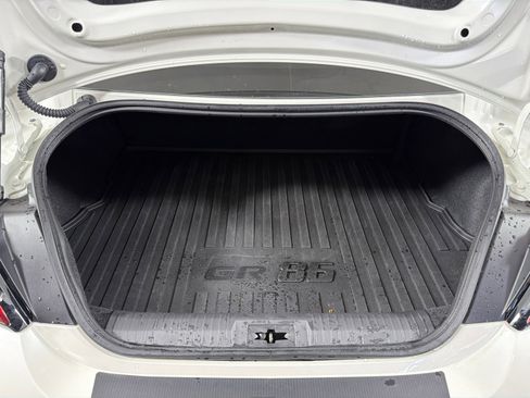 Used 2025 Toyota GR86 Premium w/ ALL Weather Mat Package (TMS) image 17