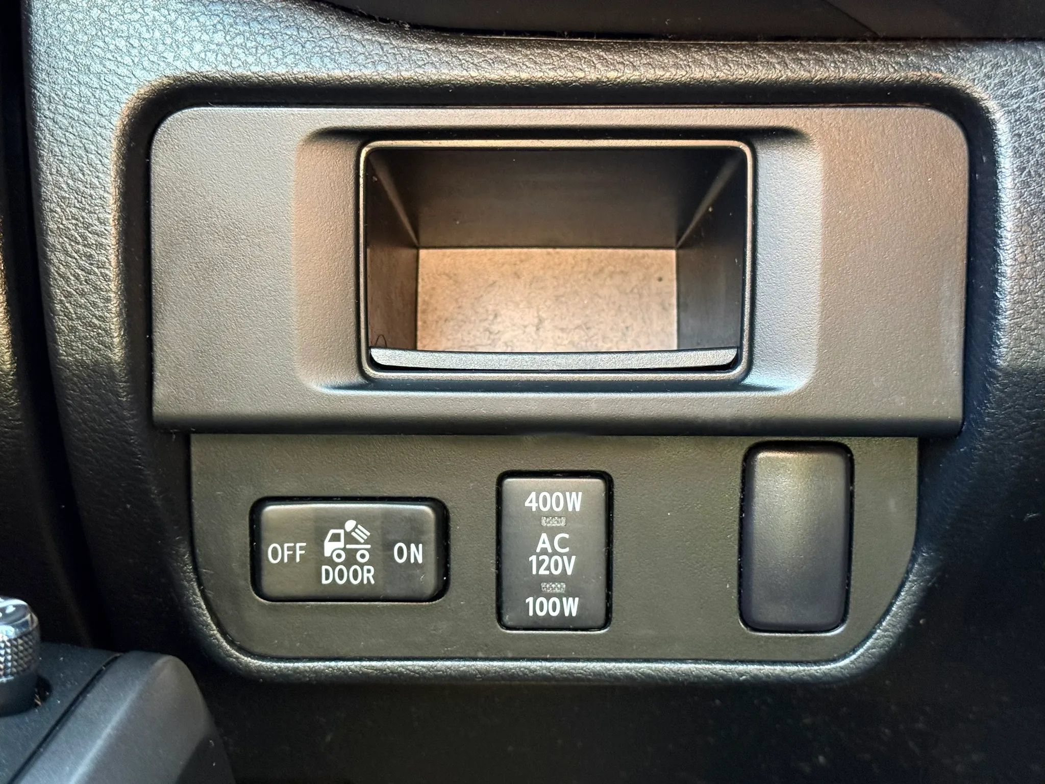 Used 2016 Toyota Tacoma TRD Sport w/ Towing Package AWD/4WD image 19