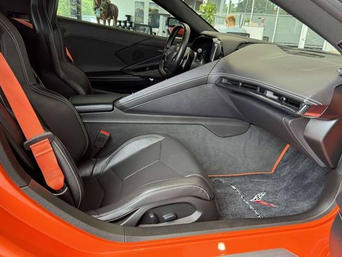 Used 2021 Chevrolet Corvette Stingray Coupe w/ Z51 Performance Package RWD image 15