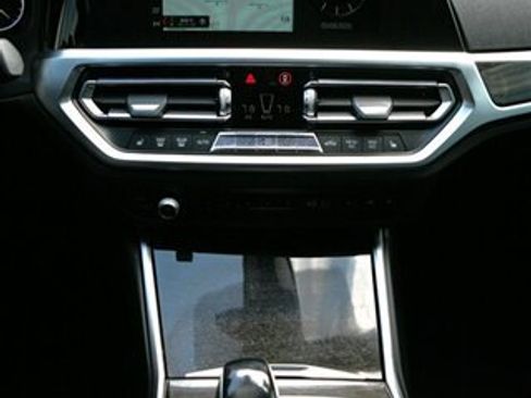 Used 2020 BMW 330i xDrive Sedan w/ Driving Assistance Package AWD/4WD image 21