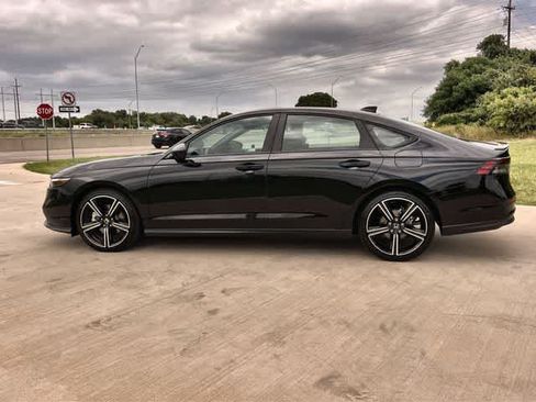 Used 2026 Honda Accord Sport image 4