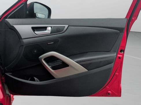 Used 2013 Hyundai Veloster Turbo image 40