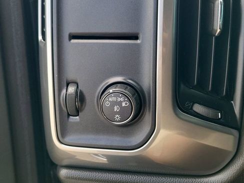 Used 2018 Chevrolet Silverado 1500 LT w/ All Star Edition image 18