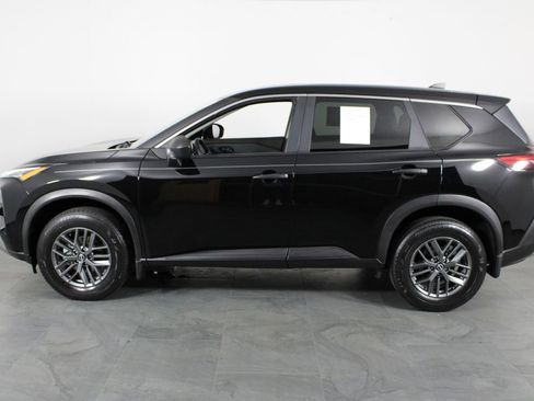 Used 2023 Nissan Rogue S image 12