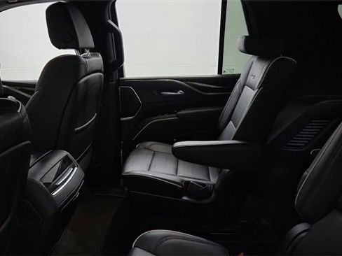 Certified 2024 Cadillac Escalade Premium Luxury image 18