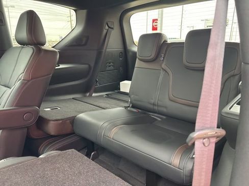 New 2026 Nissan Armada SL w/ Captain's Chari Seat Package image 5