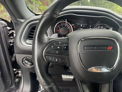 Used 2017 Dodge Challenger R/T Scat Pack RWD image 16
