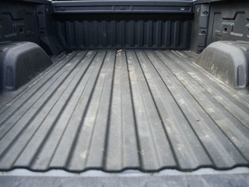 Used 2023 Chevrolet Silverado 1500 LT AWD/4WD image 10