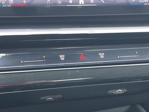 Used 2025 BMW i5 eDrive40i image 6