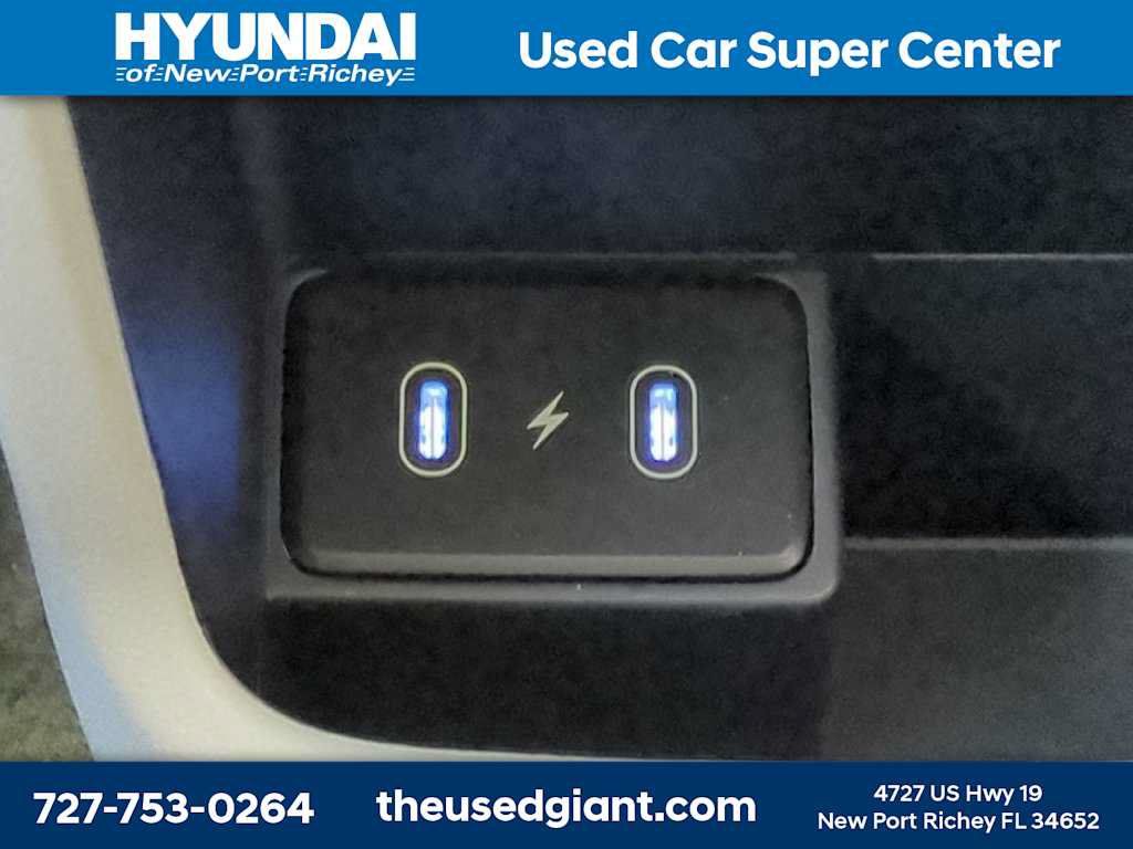 Certified 2025 Hyundai Kona SEL FWD image 15