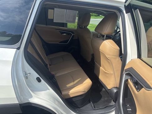 Used 2022 Toyota RAV4 Limited AWD/4WD image 25
