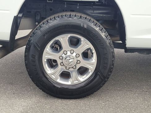 Used 2024 RAM 2500 Big Horn AWD/4WD image 6