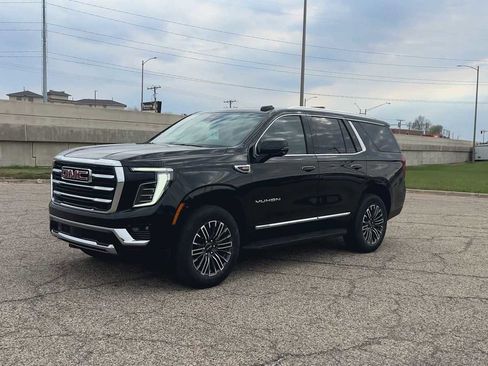 New 2026 GMC Yukon Elevation image 8