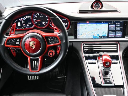 Used 2020 Porsche Panamera GTS image 11