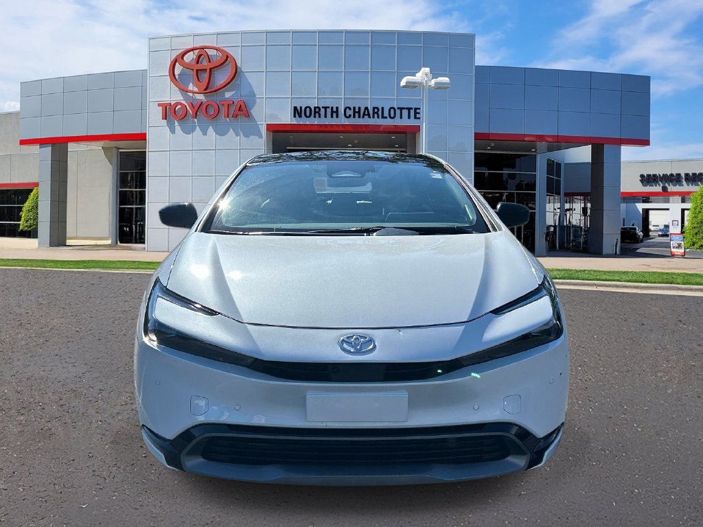 Used 2024 Toyota Prius Limited w/ Limited Premium Package FWD image 3