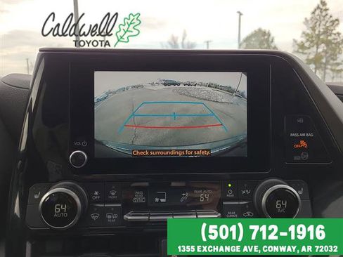 Used 2023 Toyota Highlander XLE image 32