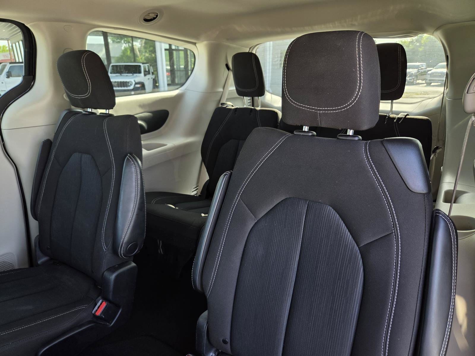Used 2023 Chrysler Voyager LX FWD image 34