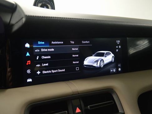 New 2025 Porsche Taycan 4S AWD/4WD image 31